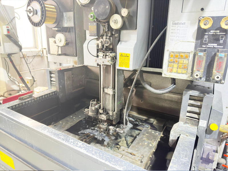 EDM wire cut work shop E01 Arapidprotopype